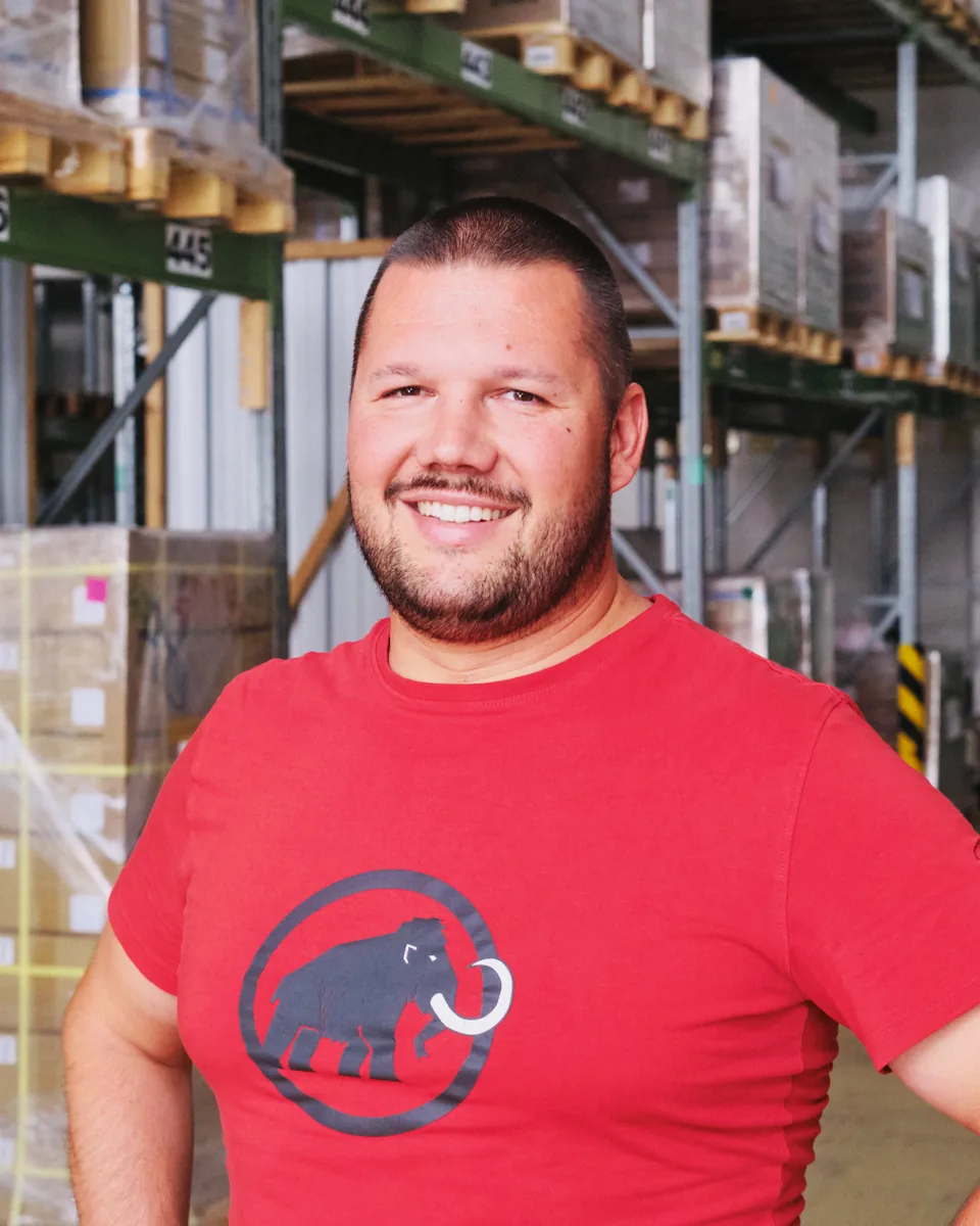 Kevin bei der Arbeit in der Lagerboxxen-Anlage